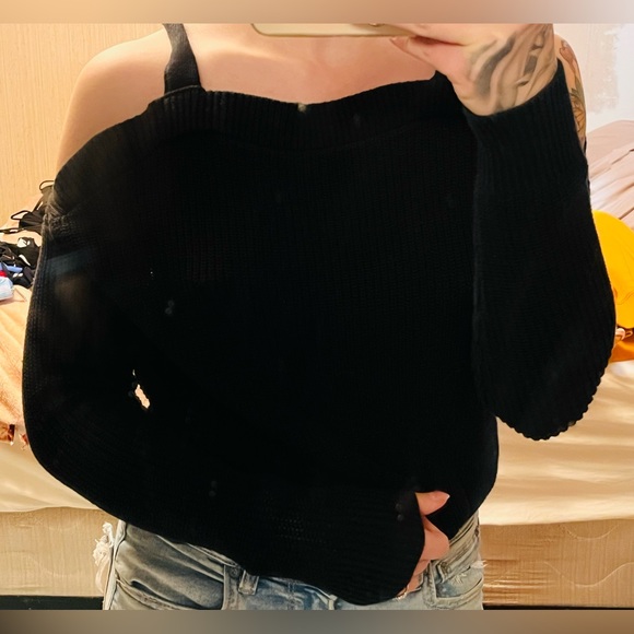 💀crop sweater💀SOLD - Picture 2 of 2